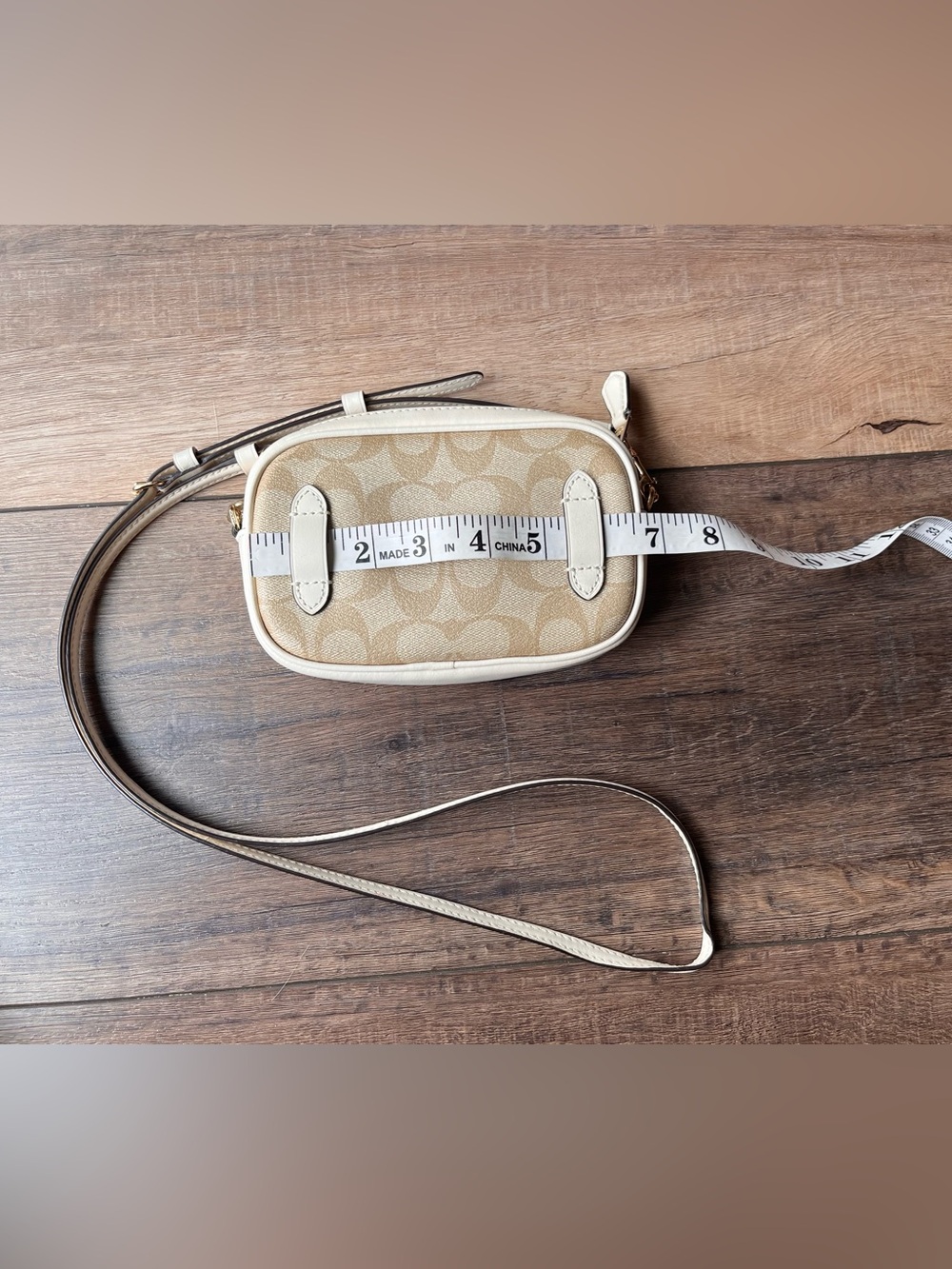Coach Signature Chalk/khaki crossbody! Gold hardware! Super cute! - Picture 6 of 12